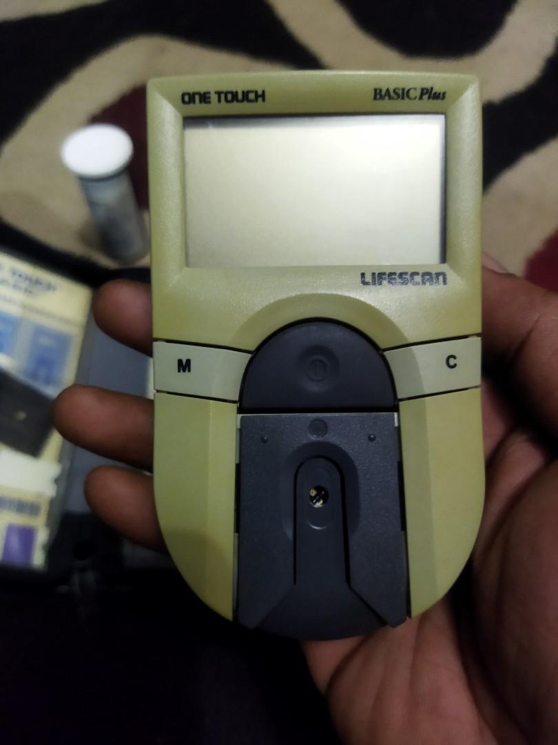 One touch lifescan glucose test (Category: Adult Incontinence) located in Manila. Submitted by boyhet.thrift15 (Listing ID 1190367920, Image 2). Description: one touch lifescan glucose test kit.wit Accu check (complete in pouch) na sama Lang kc Yan sa balikbayan box selling 700.