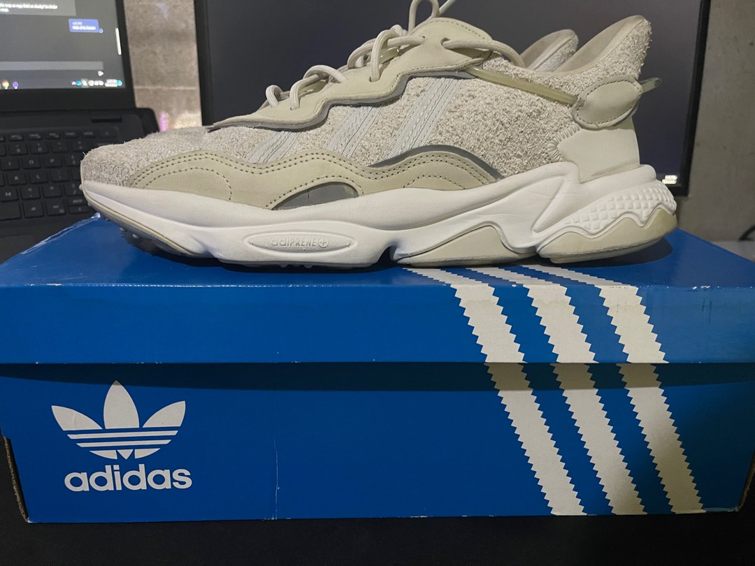 Ozweego, Men's Fashion, Footwear, Sneakers on Carousell