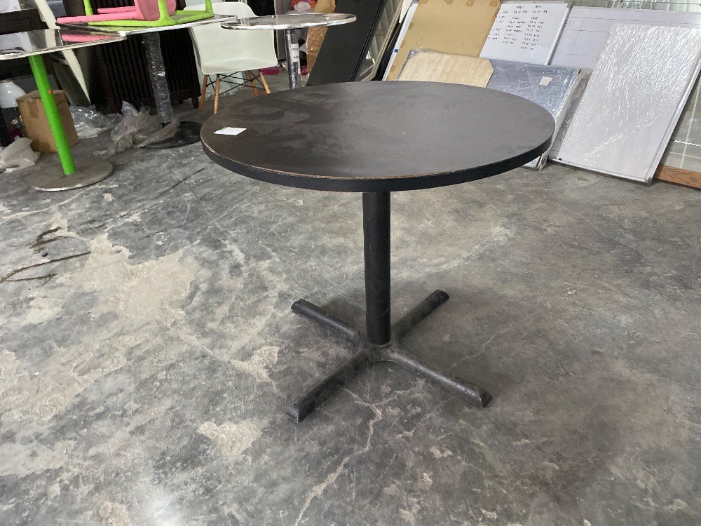 Round Wooden Coffee Table Black Colour / Meja Kopi Kayu Bulat Warna ...
