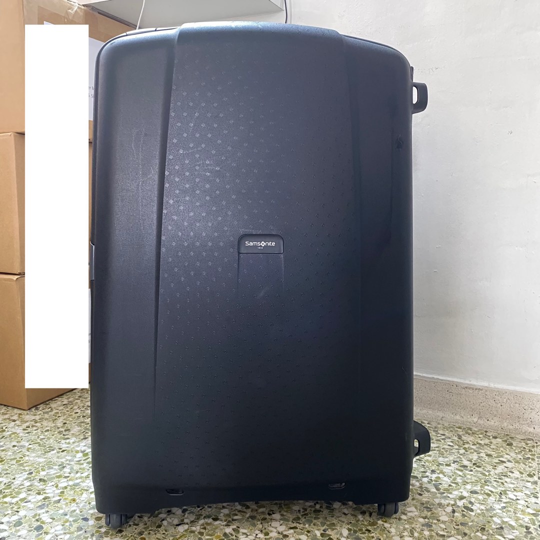 Samsonite 30 Inch Black Spinner Luggage (Hard Case) with TSA Lock, Hobbies & Toys, Travel