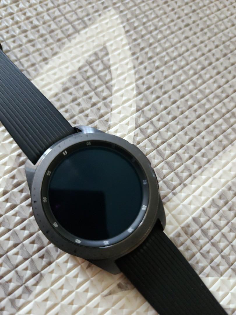 Galaxy watch 42mm lte top