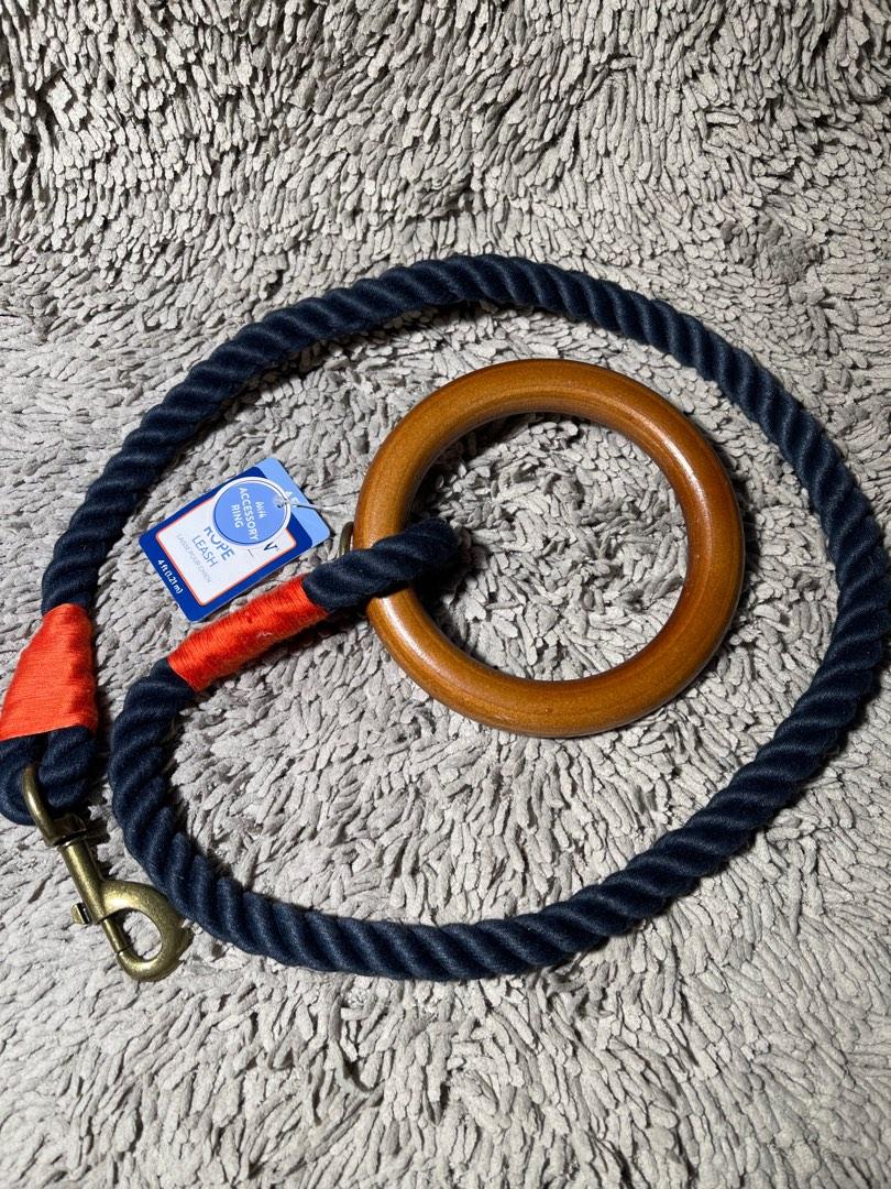 Top paw rope leash 4 feet. With easy wooden handle, Pet Supplies, Homes