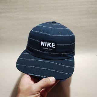 topi nike skateboard heritage vintage vtg swoosh