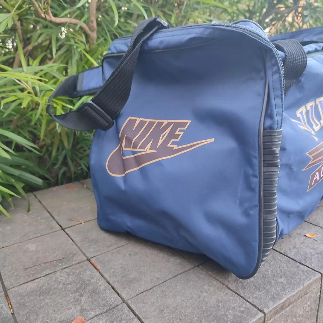 VINTAGE NIKE DUFFLE BAG, Fesyen Pria, Tas & Dompet , Tas Selempang di
