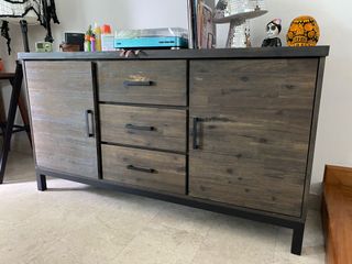 (Category: ) located in . Submitted by junkinthistrunk (Listing ID 1190318482, Image 1). Description: .