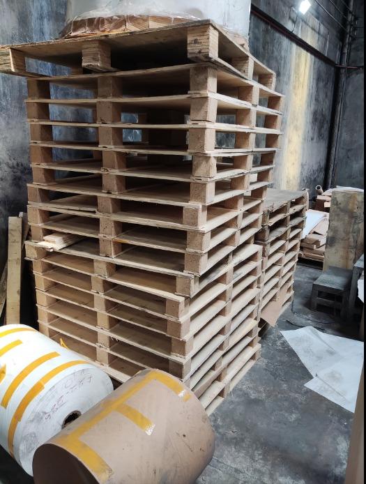 Wooden Pallets Wood Paleta, Commercial & Industrial, Construction