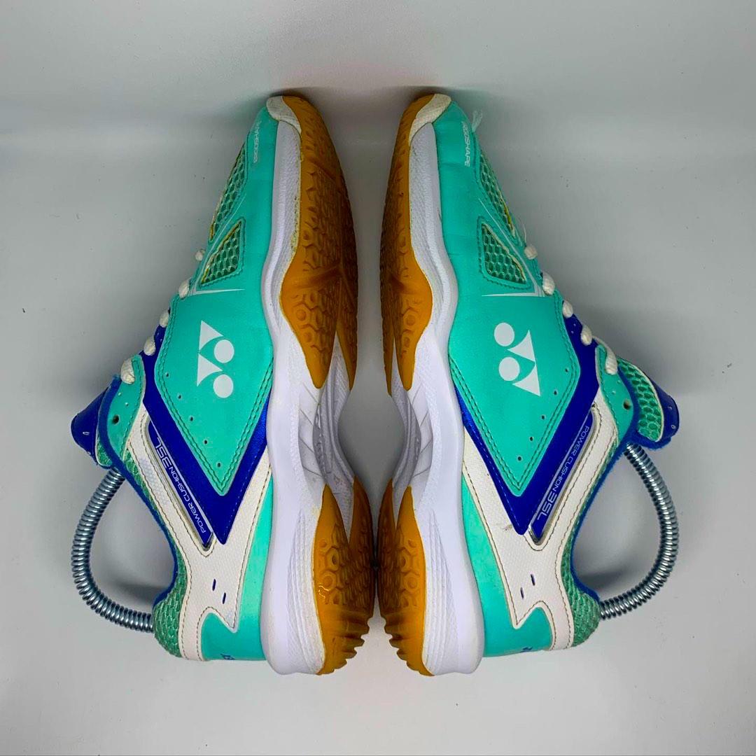 Yonex Power Cushion 35