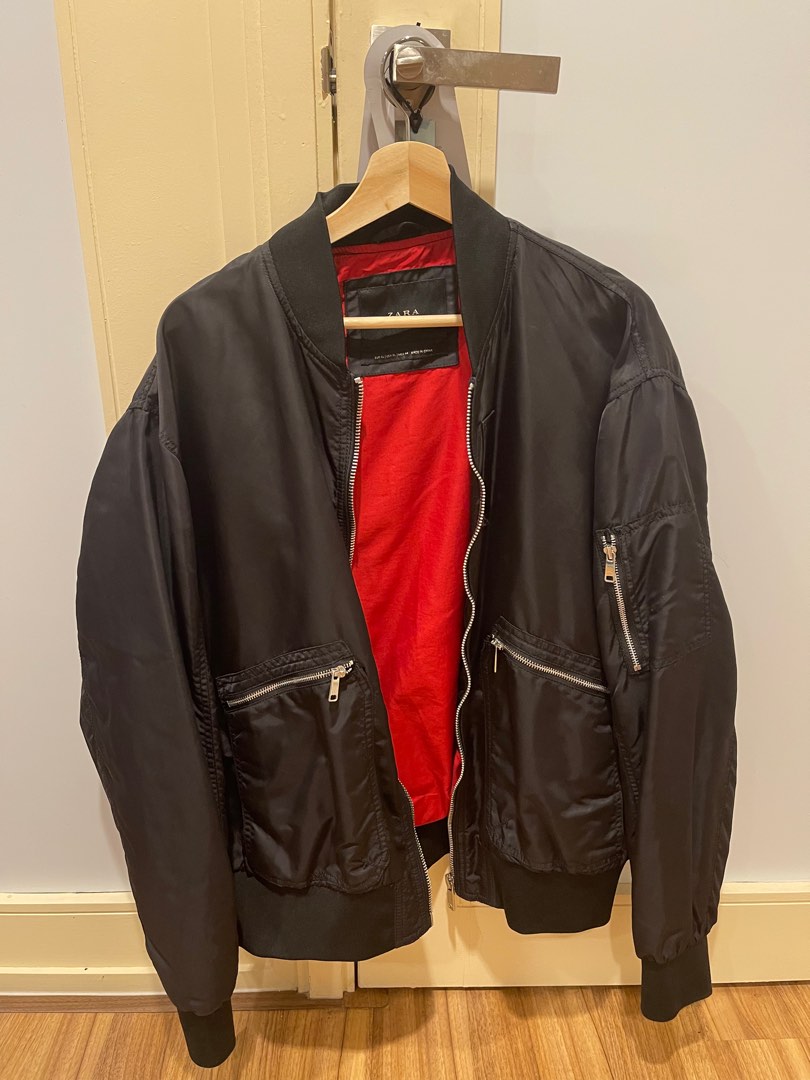 Black bomber hot sale jacket red inside