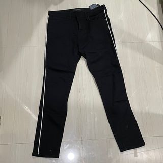 (Kategori: ) berada di . Dikirim oleh danielrnzo (ID iklan 1190470605, Gambar 1). Deskripsi: .