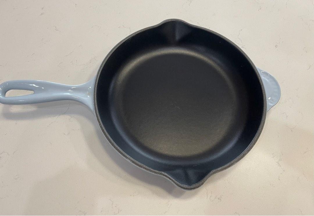 Authentic Le Creuset Signature Skillet Frying Pan (22cm), Furniture
