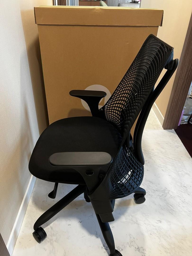 BNIB Herman Miller Sayl chair with addon lumbar support, Furniture