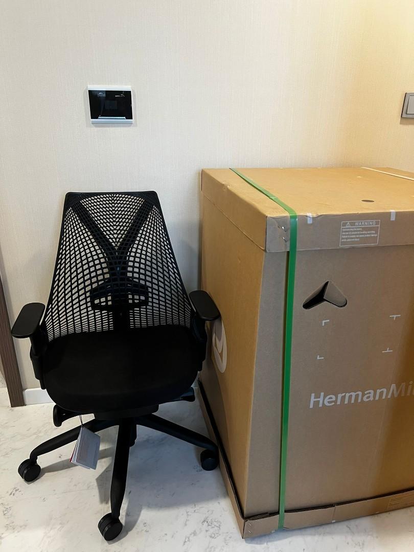 BNIB Herman Miller Sayl chair with addon lumbar support, Furniture