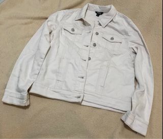 (Category: ) located in . Submitted by mugispreloved (Listing ID 1190677532, Image 1). Description: .
