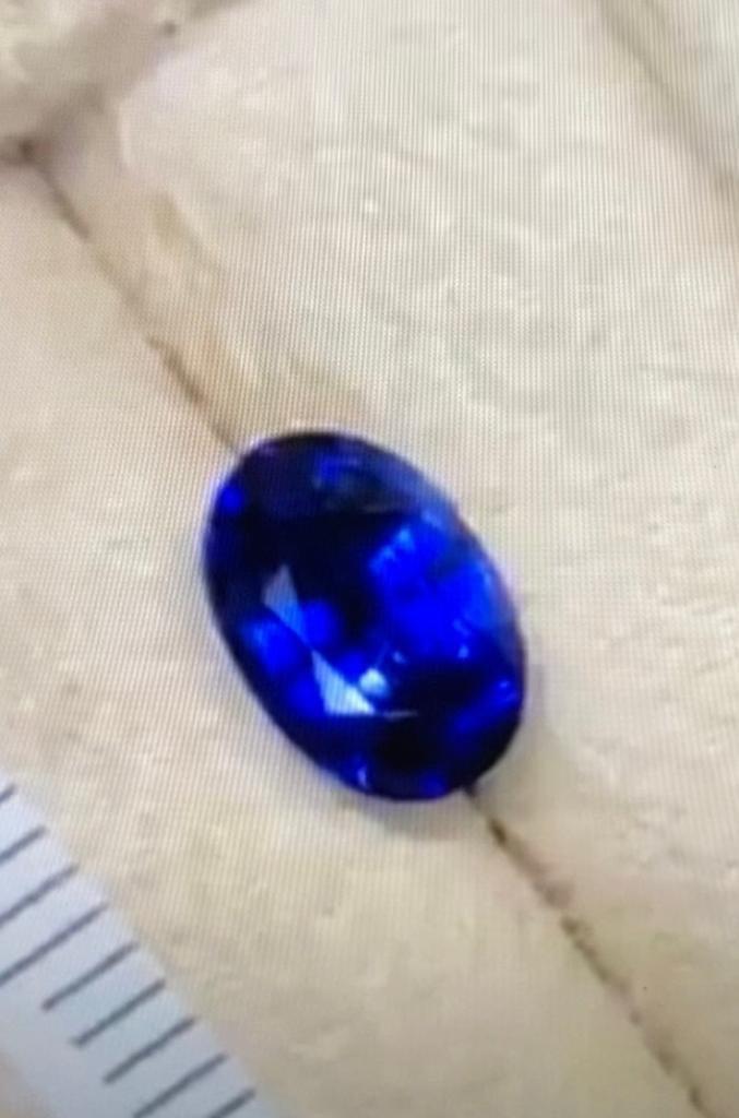 Certified Very Rare 1.66 carats Heated Vivid Royal Blue Sapphire