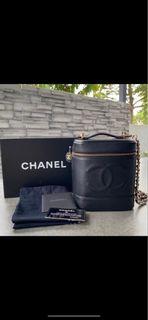 Chanel Vintage Vanity Caviar Bag 24k Gold plated Hardware
