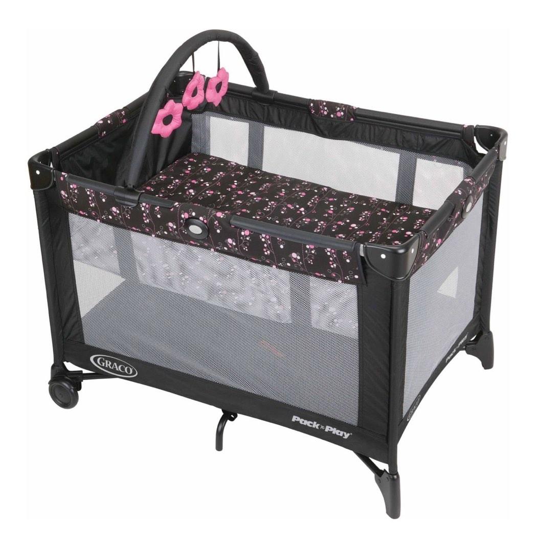 Graco Pack n Play On The Go Playard with Bassinet, Babies & Kids, Baby ...