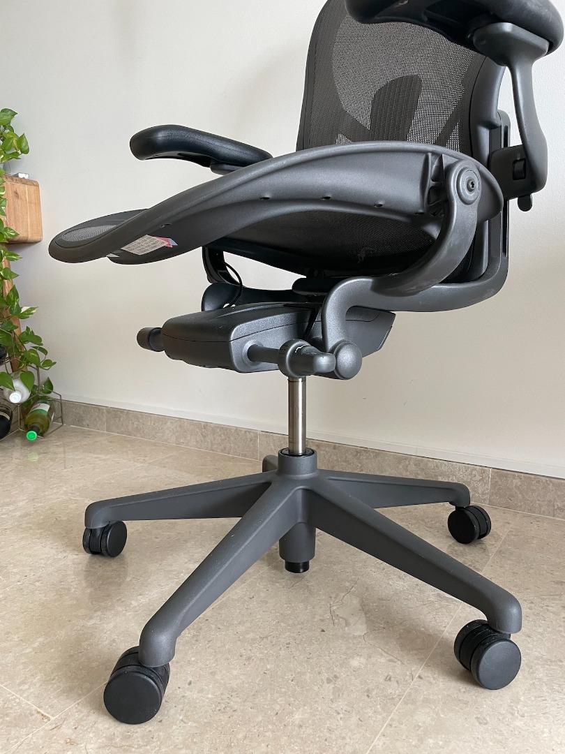 Herman Miller Aeron Remastered [Size C] As New with SG Receipt