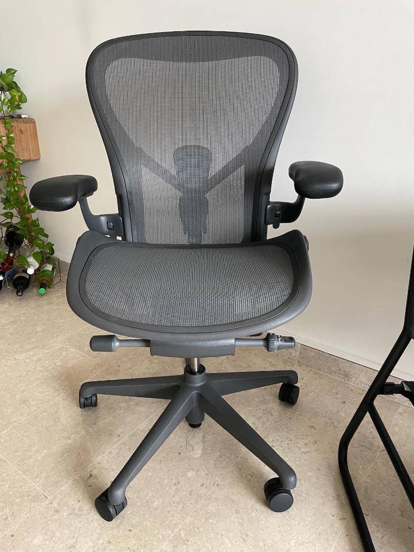 Herman Miller Aeron Remastered [Size C] As New with SG Receipt