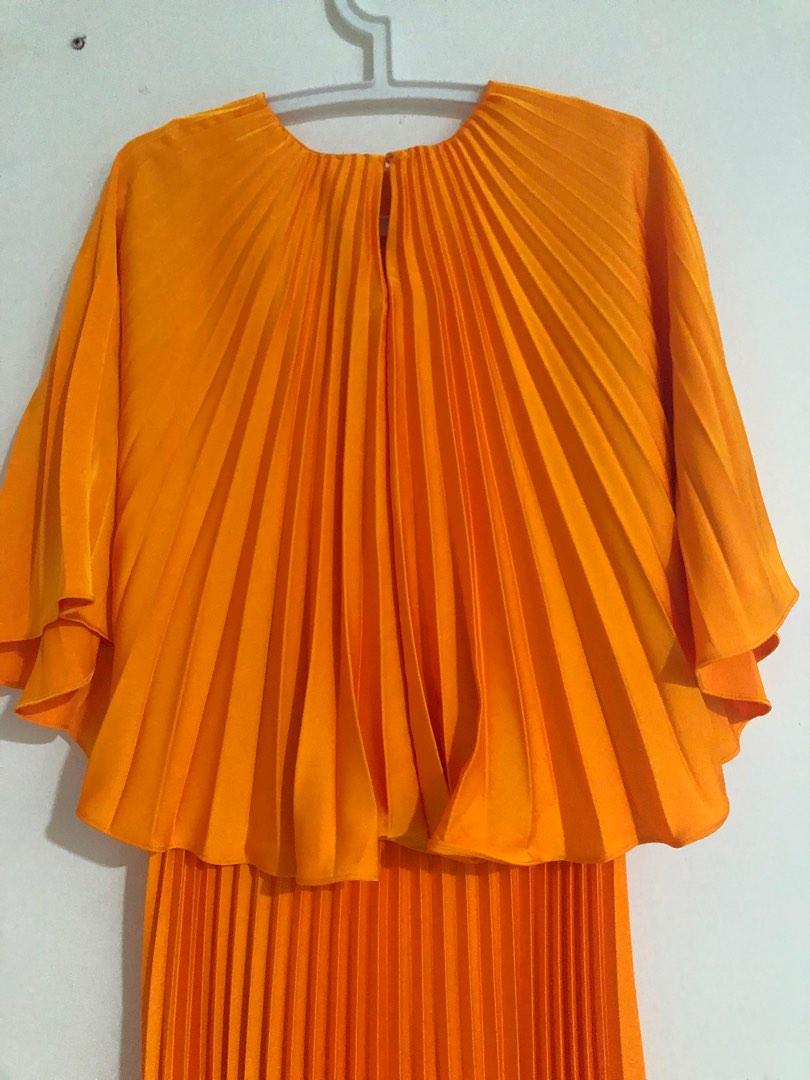 Hm clearance pleated dress
