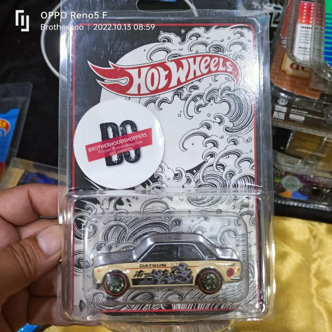 Hot Wheels Japan Convention 2023 510 Datsun Left facing with pair