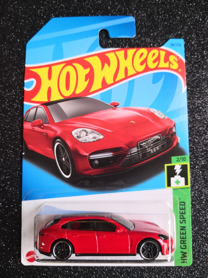 Hot wheels porsche panamera hybrid online