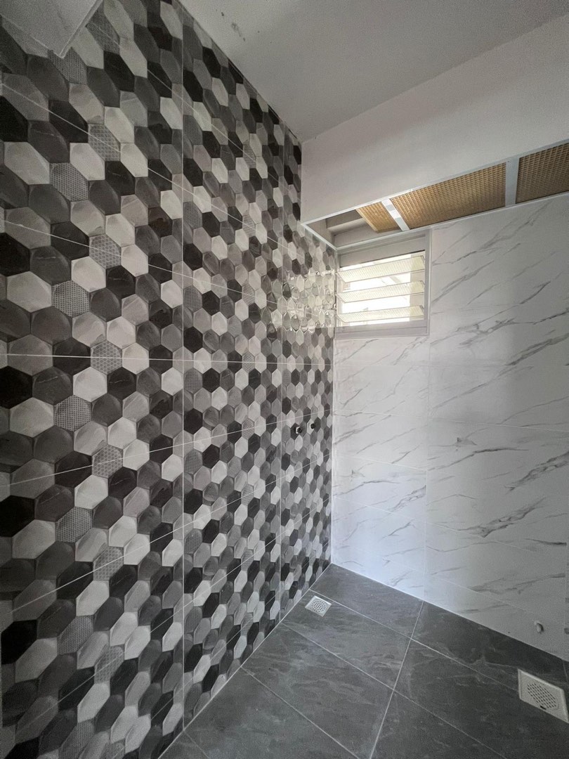 (Category: ) located in . Submitted by CarpenterATWerk (Listing ID 1190546669, Image 1). Description: .