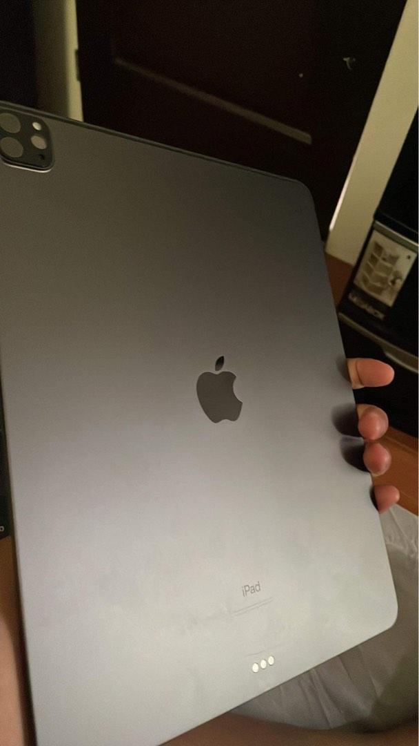 IPAD PRO 12.9🔥 WITH MAGIC KEYBOARD (Category: iPad) located in Iligan City. Submitted by ablinjosephcarl (Listing ID 1190681080, Image 2). Description: .
