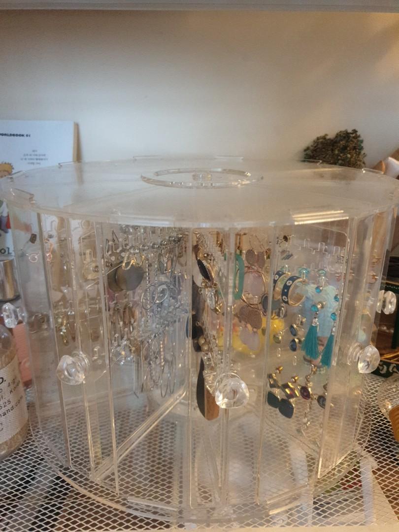 Jewellery Carousel Display, Women's Fashion, Jewelry & Organisers ...
