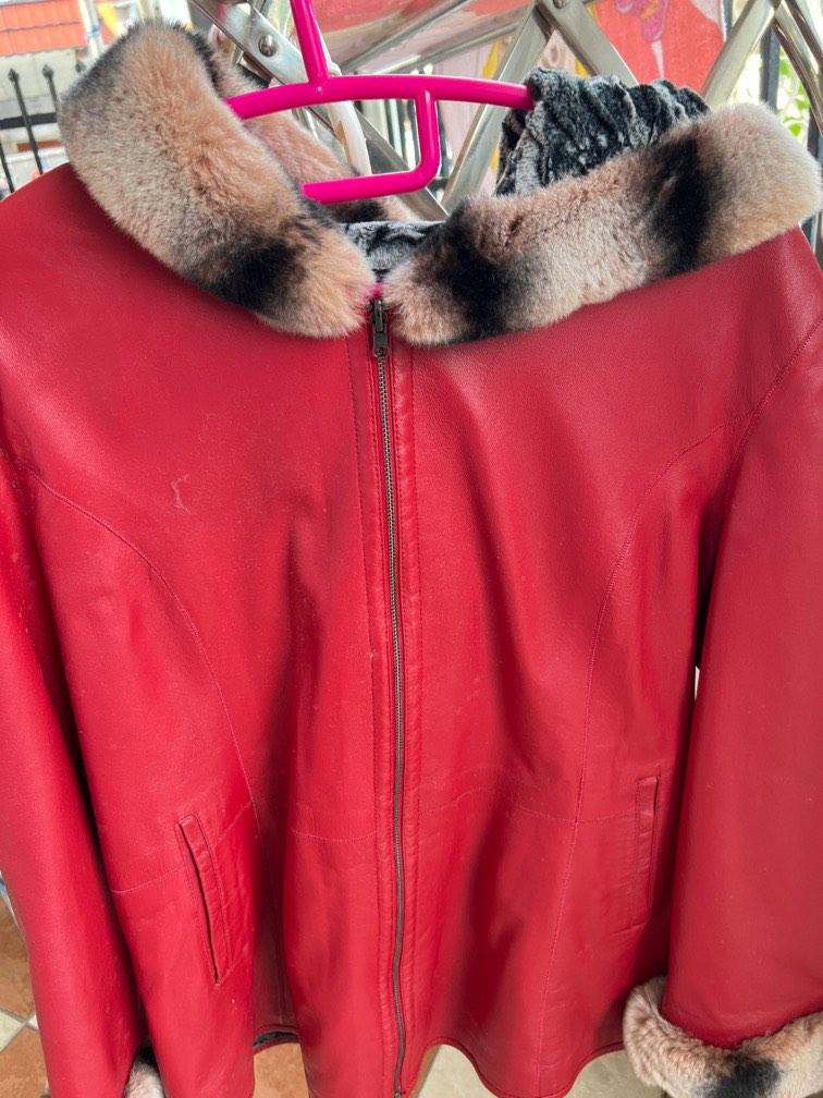 Leather Jacket (Category: Coats, Jackets and Outerwear) located in Kota Kinabalu. Submitted by noor_harmiza (Listing ID 1190590102, Image 1). Description: Dual side jacket Fur vs genuine leather Really keeps you warm Fashionable .