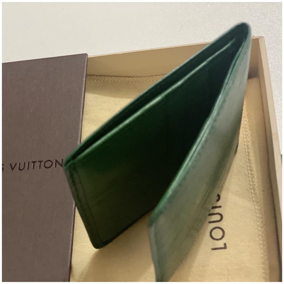 Louis Vuitton Borneo Green Epi Leather Cartouchiere MM - The Palm Beach  Trunk Designer Resale and Luxury Consignment