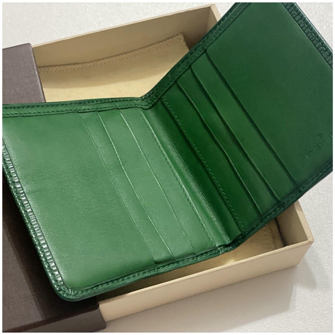 Louis Vuitton Green Epi Leather Borneo Men's Bifold Wallet Slender Multiple  403lv527