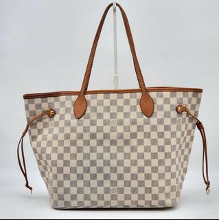 (Category: ) located in . Submitted by chic_red_pocket (Listing ID 1190639079, Image 1). Description: .