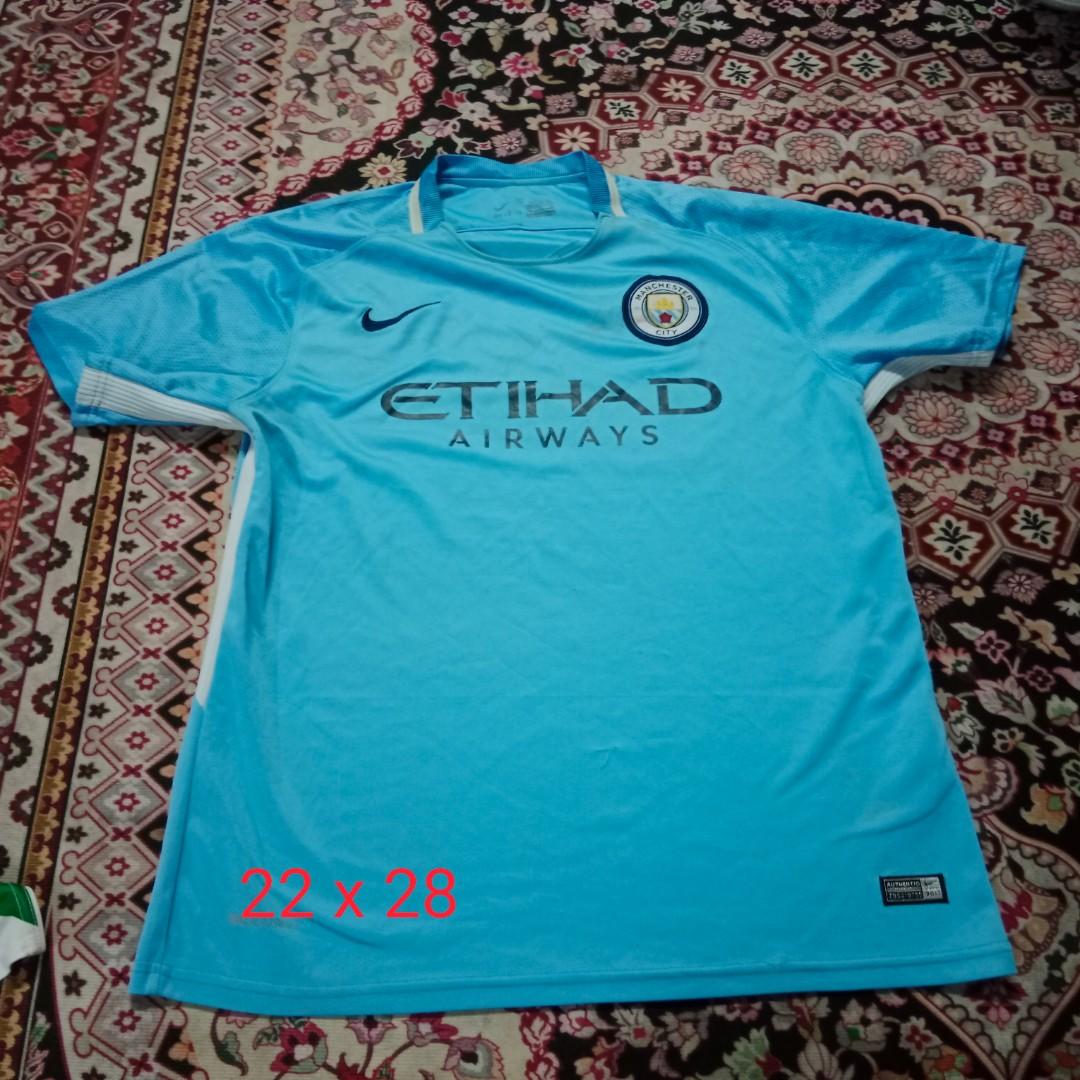 Manchester city jersey, Men's Fashion, Activewear on Carousell