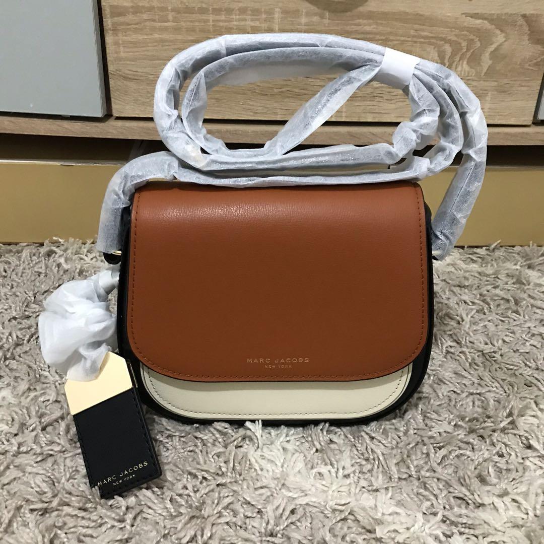 Marc jacobs rider in smoked almond, Women's Fashion, Bags & Wallets