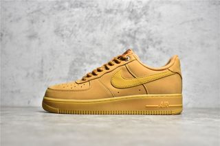 Nike air force one color mostaza top