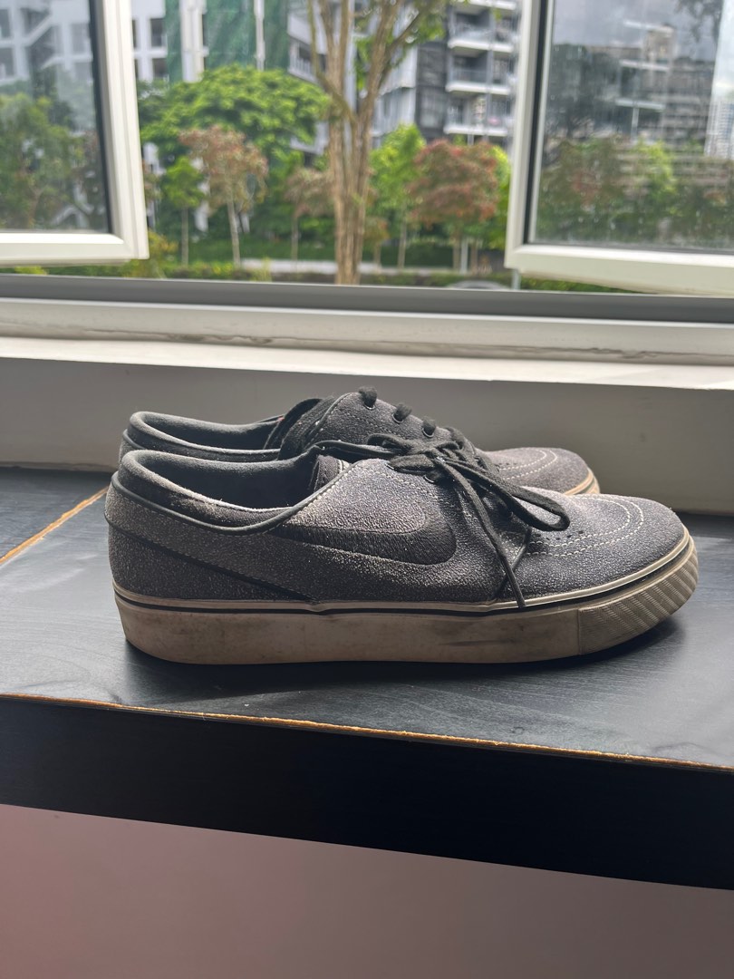 beige janoskis