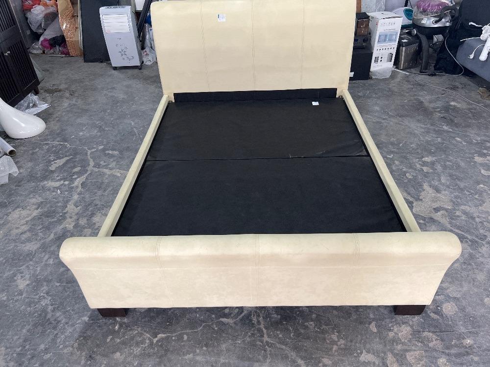 Offwhite Leather Queen Size Bed Frame / Rangka Katil Saiz Queen Kulit
