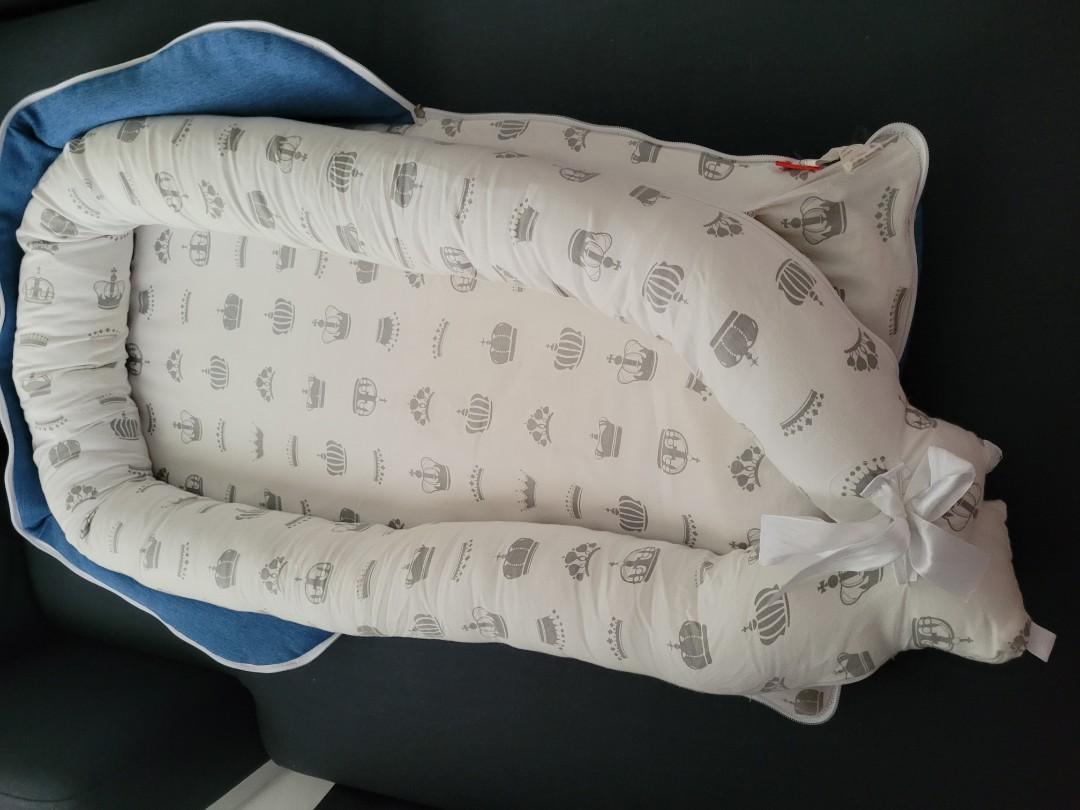 Portable and foldable baby bed, Babies & Kids, Baby Nursery & Kids