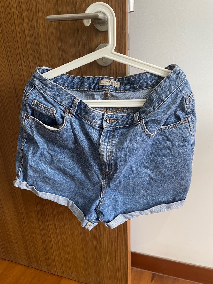 Primark Denim Shorts, Women's Fashion, Bottoms, Shorts on Carousell