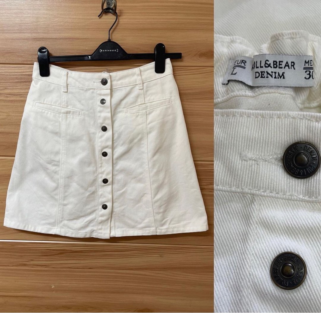 Pull and Bear White Skirt, Women's Fashion, Bottoms, Skirts on Carousell
