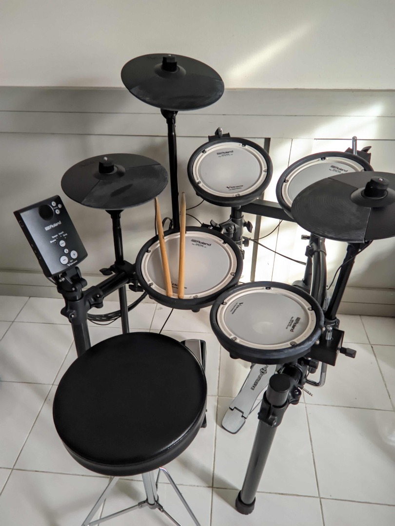 Roland TD1DMK VDrums Electronic Basic Drum Set, Hobbies & Toys, Music