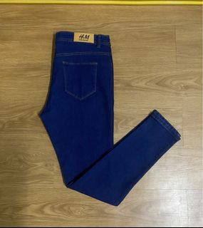 (Category: ) located in . Submitted by nora_wardrobe (Listing ID 1190604597, Image 1). Description: .