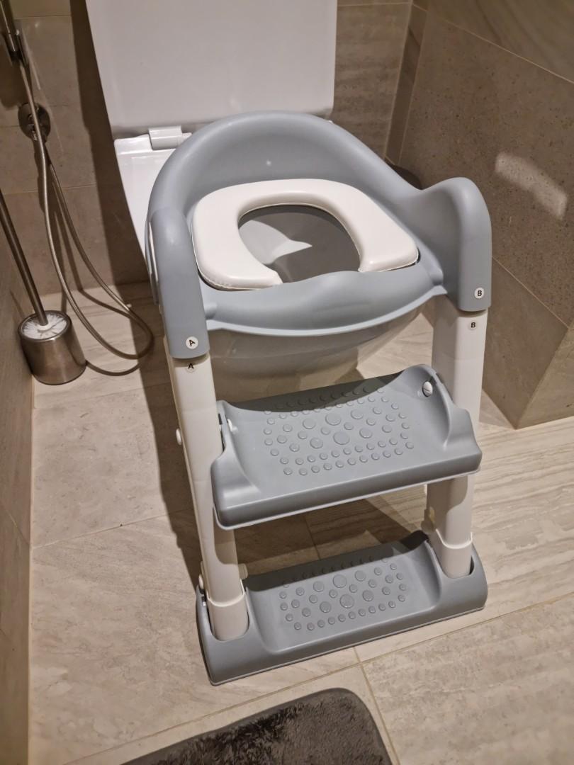Toddler potty with ladder, Babies & Kids, Bathing & Changing, Toilet Training on Carousell