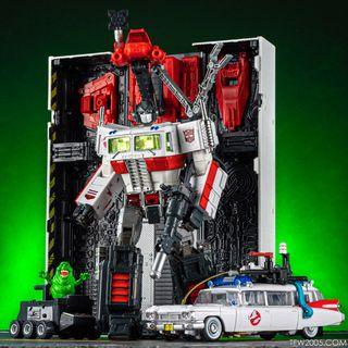 Transformers Optimus Prime MP-10G & Ectotron