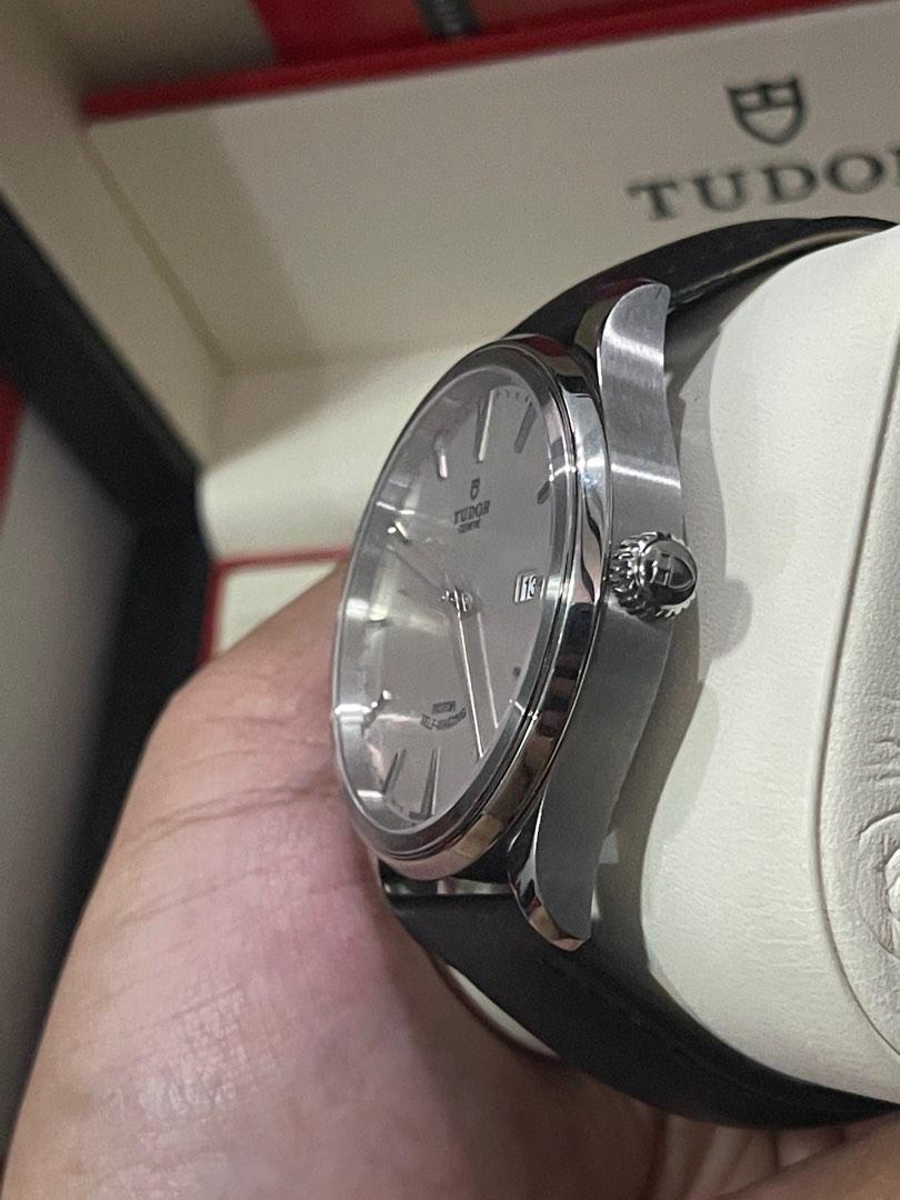 Tudor Style 41mm ( with steel strap) (Category: Luxury Watches) located in Manila. Submitted by ronaldbalicuds (Listing ID 1190672986, Image 3). Description: For Sale Tudor Style 41 mm silver dial ( steel tudor bracelet) Will include the installed black leather strap Almost brandnew - watch is in pristine condition Complete Php 129,000.