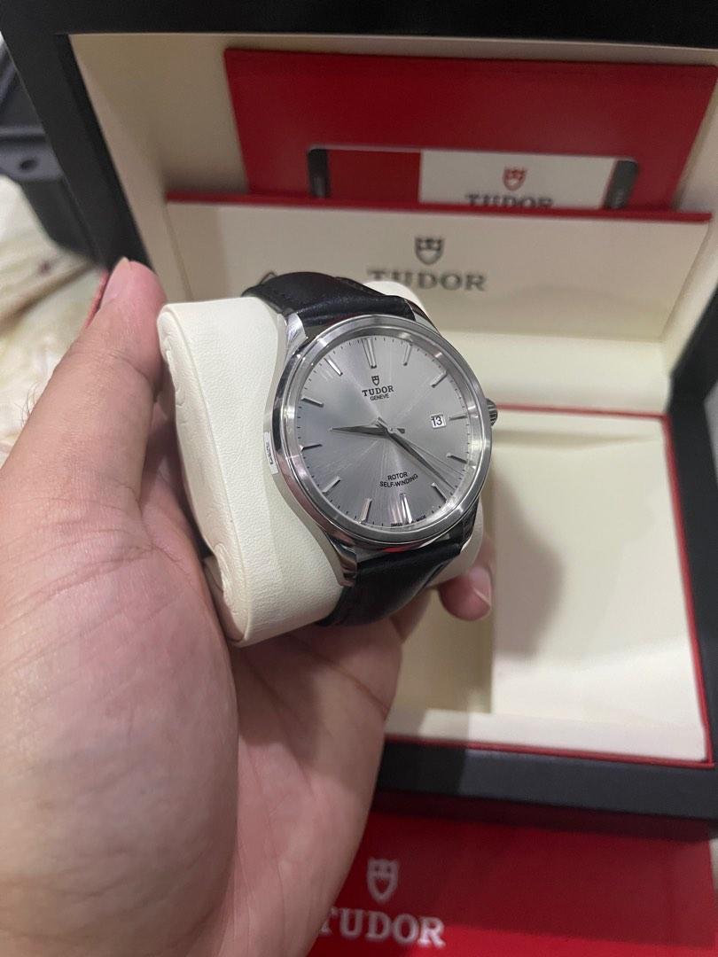 Tudor Style 41mm ( with steel strap) (Category: Luxury Watches) located in Manila. Submitted by ronaldbalicuds (Listing ID 1190672986, Image 2). Description: For Sale Tudor Style 41 mm silver dial ( steel tudor bracelet) Will include the installed black leather strap Almost brandnew - watch is in pristine condition Complete Php 129,000.