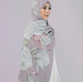 (Category: ) located in . Submitted by prettyclothes92 (Listing ID 1190598571, Image 1). Description: .