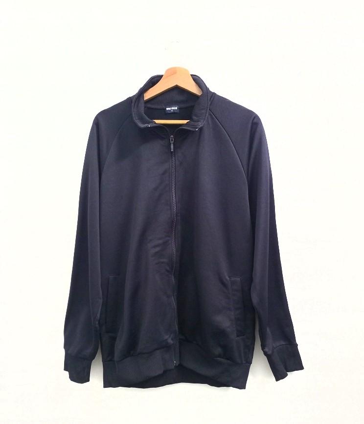 Uniqlo men's sports jacket deals
