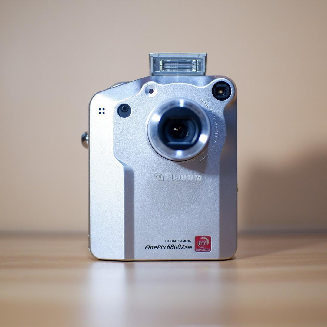 デジタルカメラ FUJIFILM FinePix 6800Z - カメラ、光学機器