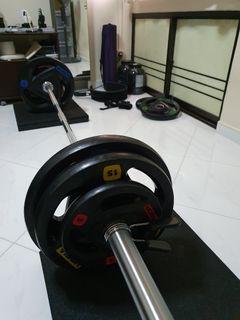 Vigor Olympic weight set (2.2m barbell + 135kg plates)